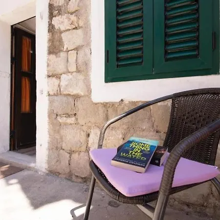 Διαμέρισμα Niki In Hearth Of